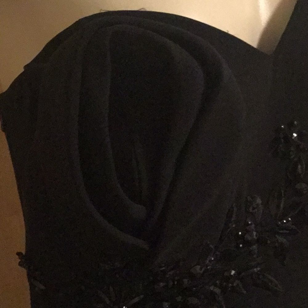 Issue New York Embellished One-Shoulder Minidress - Picture 11 of 16